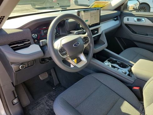 New 2026 Ford Explorer Active RWD image 11