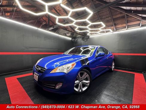 Used 2010 Hyundai Genesis 3.8 RWD image 2