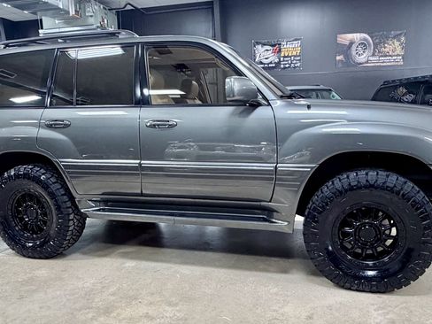 Used 1999 Lexus LX 470 4WD image 12