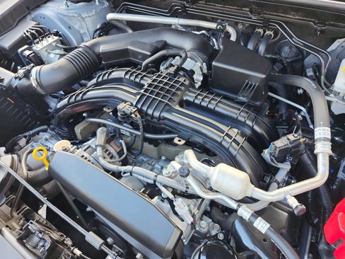 Used 2024 Subaru Crosstrek 2.0i Premium image 24