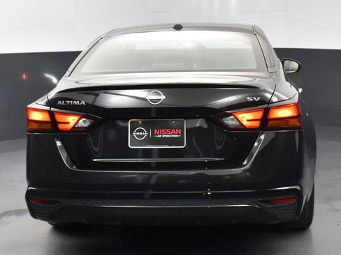 Used 2024 Nissan Altima 2.5 SV image 7