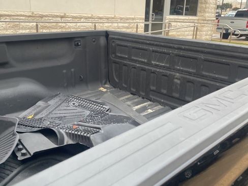 Used 2017 GMC Sierra 1500 SLE image 8