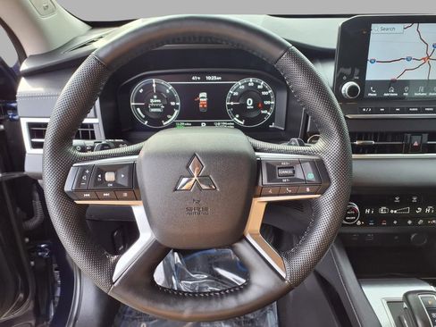 Used 2023 Mitsubishi Outlander SEL image 13