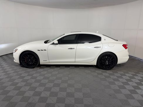 Used 2018 Maserati Ghibli S GranSport Q4 AWD/4WD image 2