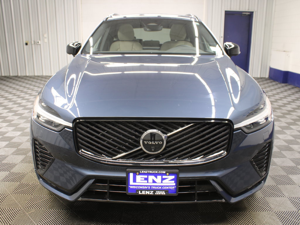 Used 2026 Volvo XC60 B5 Plus w/ Protection Package Premier AWD/4WD image 53