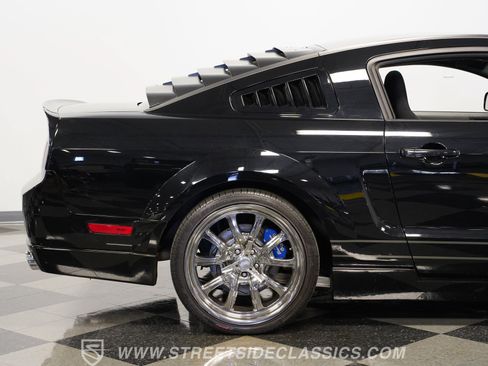 Used 2005 Ford Mustang GT RWD image 30