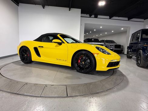 Used 2025 Porsche 718 Boxster S image 16