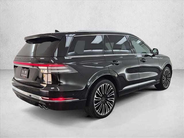 Used 2022 Lincoln Aviator Black Label w/ Class IV Trailer Tow Package AWD/4WD image 5