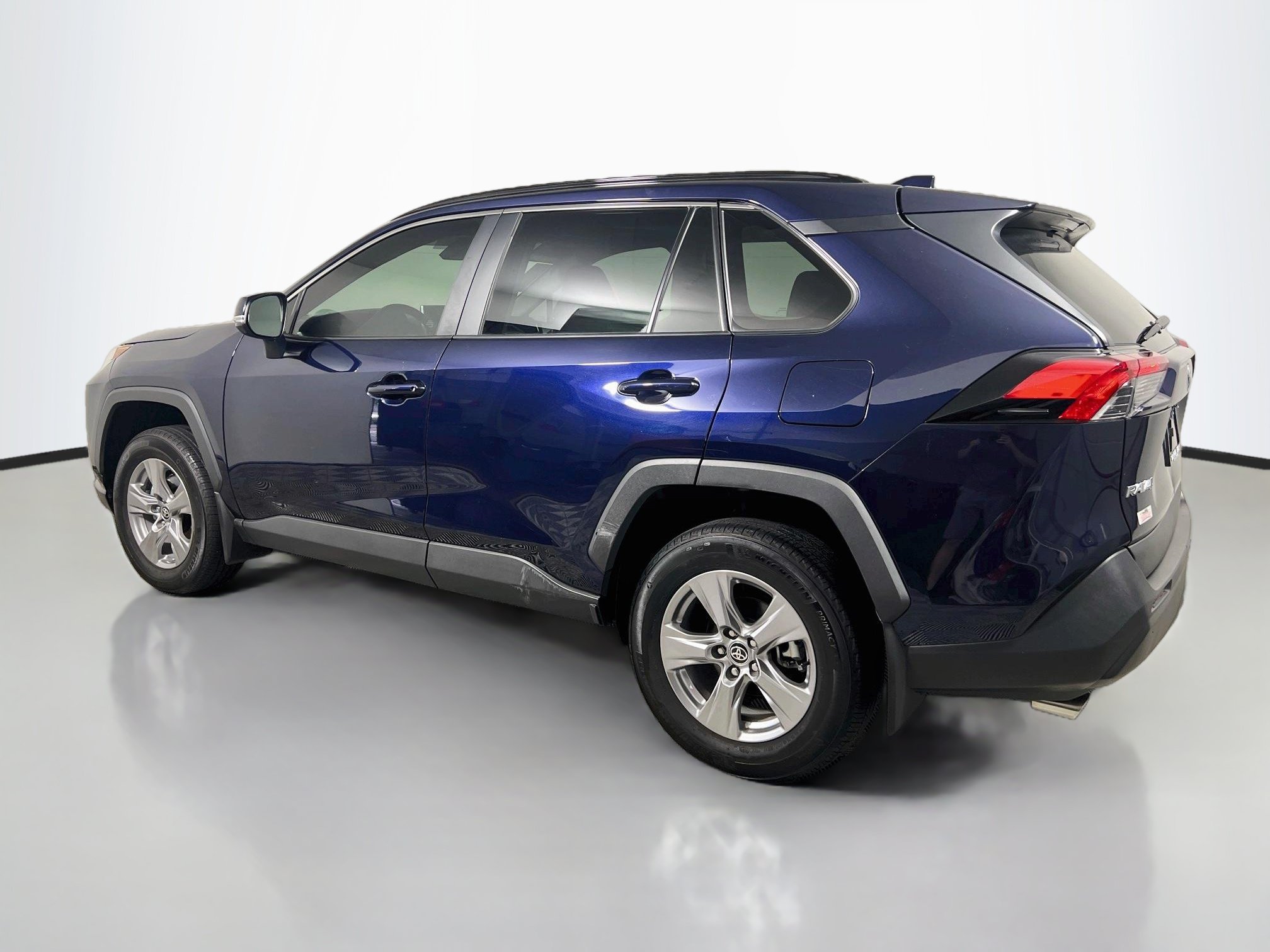 Used 2025 Toyota RAV4 XLE w/ Convenience Package FWD image 8