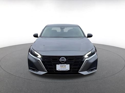 Used 2025 Nissan Altima 2.5 SV FWD image 4