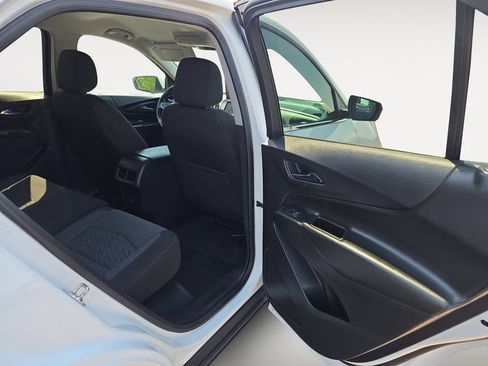 Used 2024 Chevrolet Equinox LT AWD/4WD image 12