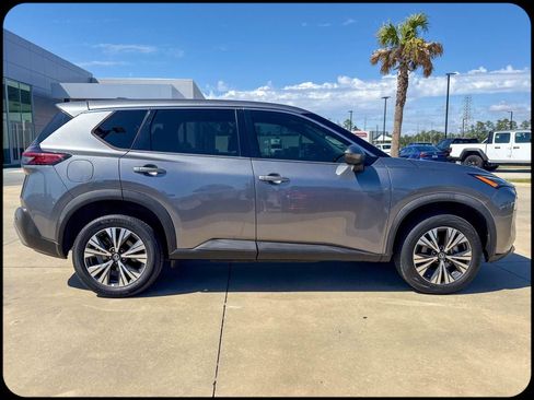 Used 2021 Nissan Rogue SV image 23