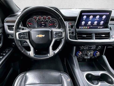 Used 2021 Chevrolet Suburban LT w/ LT Signature Package image 7