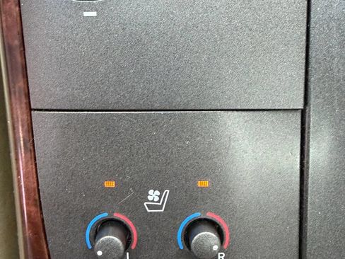 Used 2011 Toyota Avalon Limited FWD image 22