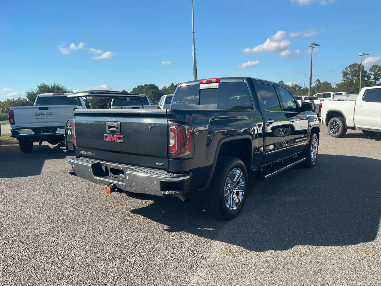 Used 2018 GMC Sierra 1500 SLT AWD/4WD image 5