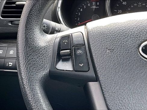 Used 2012 Kia Sorento LX w/ Convenience Pkg FWD image 18