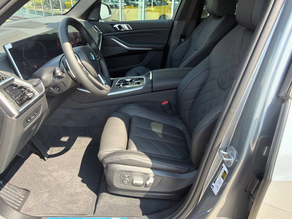New 2026 BMW X5 sDrive40i w/ Premium Package RWD image 9