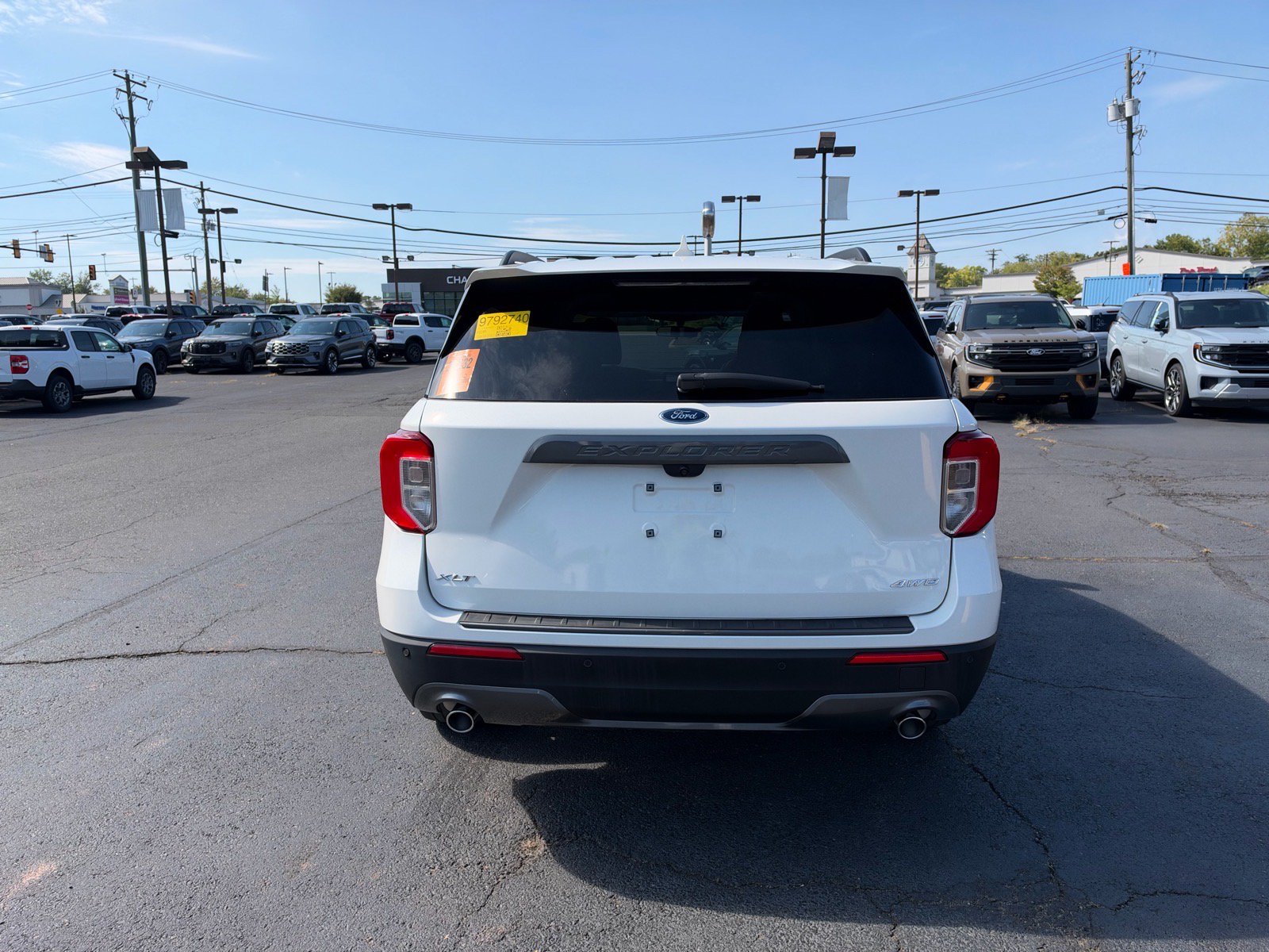 Used 2023 Ford Explorer XLT w/ Equipment Group 202A AWD/4WD image 6