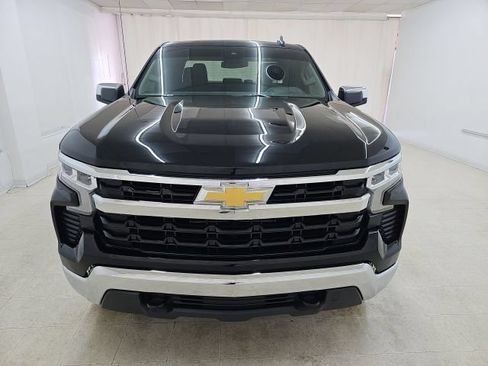 Used 2023 Chevrolet Silverado 1500 LT AWD/4WD image 11