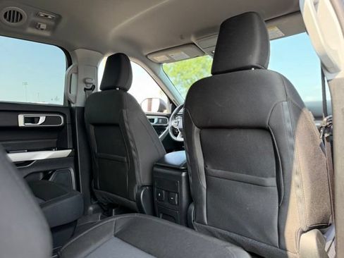 Used 2024 Ford Explorer XLT w/ Class IV Trailer Tow Package AWD/4WD image 14