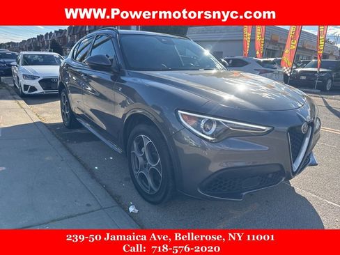 Used 2023 Alfa Romeo Stelvio Ti AWD/4WD image 7