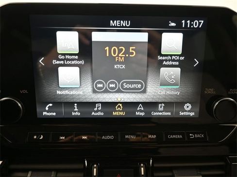 Used 2025 Nissan Pathfinder SL image 6