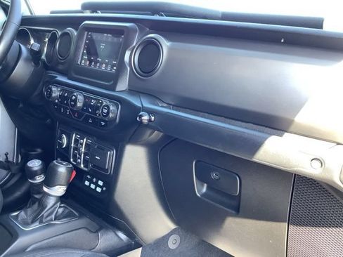 Used 2021 Jeep Gladiator Sport AWD/4WD image 30