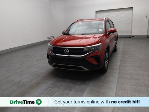 Used 2022 Volkswagen Taos SE w/ Panoramic Sunroof Package image 1