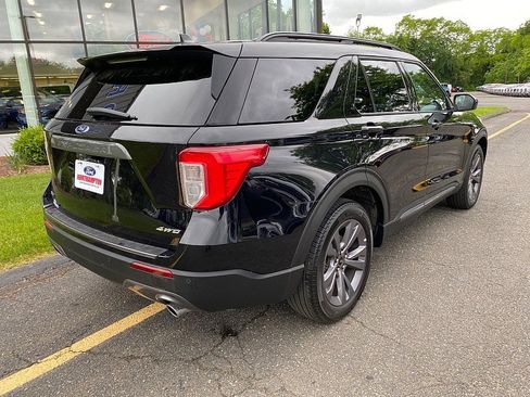 Certified 2023 Ford Explorer XLT w/ Equipment Group 202A AWD/4WD image 7