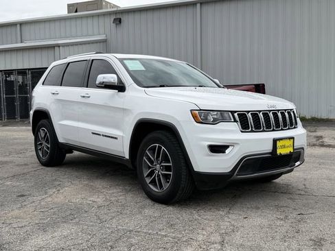 Used 2018 Jeep Grand Cherokee Limited image 2