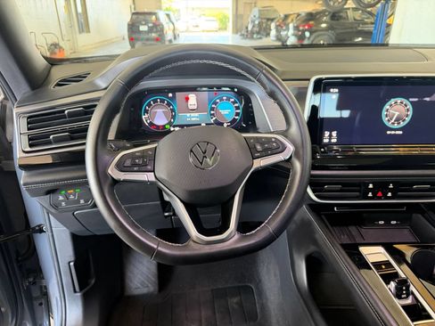 Used 2026 Volkswagen Atlas Cross Sport SE AWD/4WD image 31