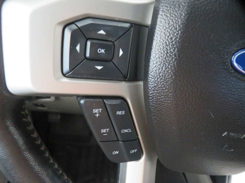 Used 2017 Ford F150 Lariat w/ Equipment Group 502A Luxury image 33