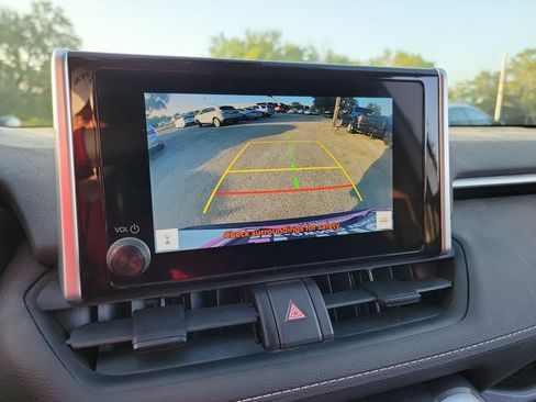 Used 2023 Toyota RAV4 LE AWD/4WD image 21