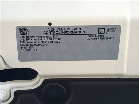 Used 2024 Chevrolet Blazer EV LT AWD/4WD image 28