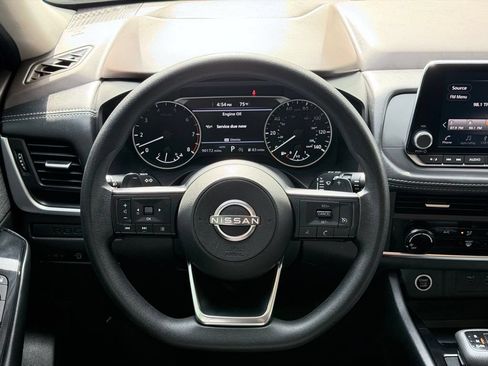 Used 2023 Nissan Rogue S AWD/4WD image 5