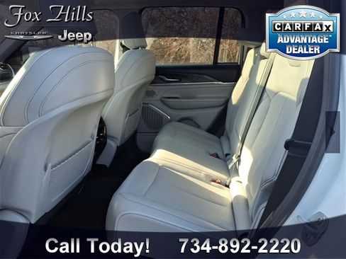 Certified 2023 Jeep Grand Cherokee Overland image 11