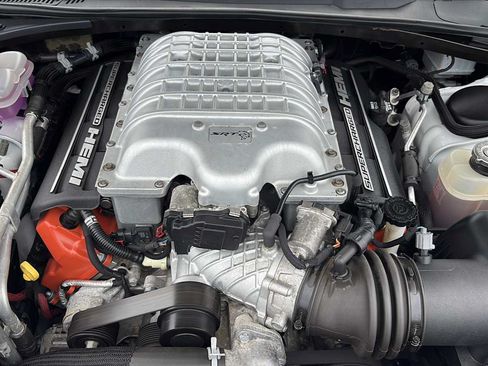 Used 2018 Dodge Challenger SRT Hellcat RWD image 30