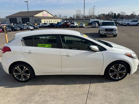 Used 2016 Kia Forte EX image 3