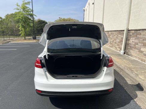 Used 2018 Ford Focus SE image 22