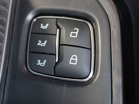 Certified 2022 Ford F150 Platinum w/ Equipment Group 701A High image 37