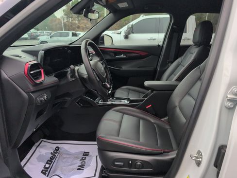 Used 2024 Chevrolet TrailBlazer RS image 13