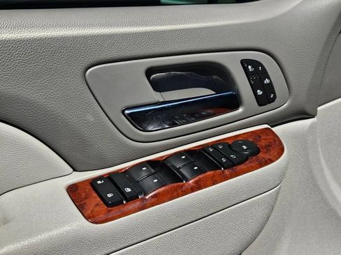 Used 2014 Chevrolet Silverado 2500 LTZ w/ LTZ Plus Package AWD/4WD image 23