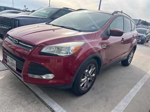 Used 2014 Ford Escape SE w/ Equipment Group 201A image 1