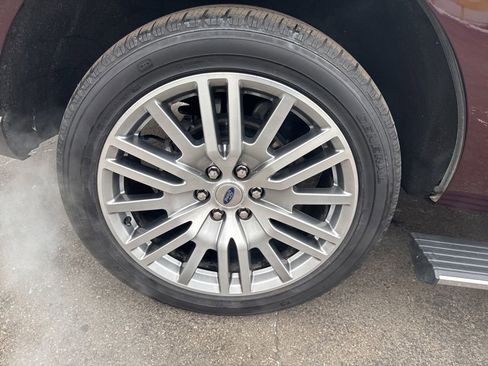 Used 2023 Ford Expedition Limited image 42