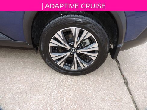 Used 2023 Nissan Rogue SV FWD image 11