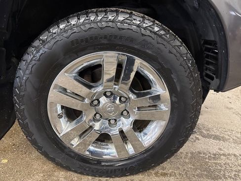 Used 2013 Toyota Tacoma Base image 9