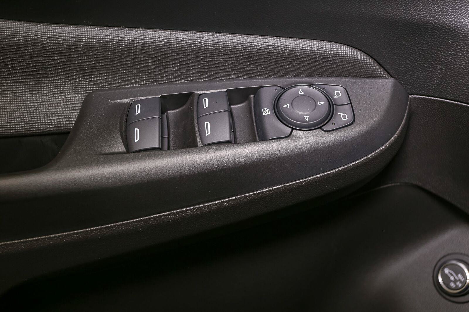 Used 2025 Buick Envista Preferred w/ Convenience I Package FWD image 39