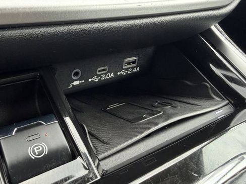 Used 2023 Subaru Outback Touring XT image 21