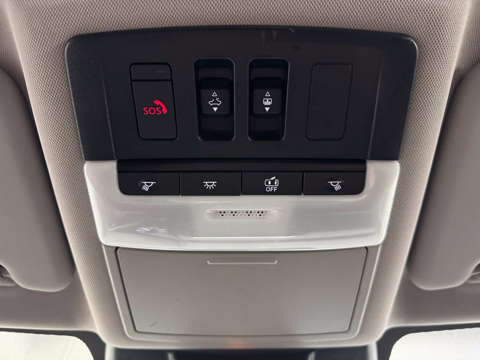 Certified 2025 Nissan Rogue SV w/ SV Premium Package AWD/4WD image 30