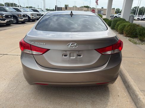 Used 2011 Hyundai Elantra GLS w/ Preferred Equipment Pkg 3 FWD image 7